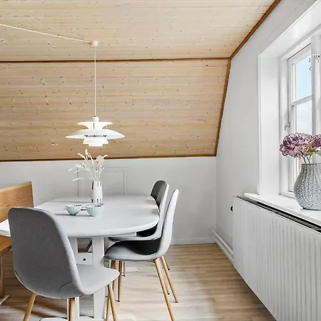 4791-ronne-smedegardsvej-32 * Rønne